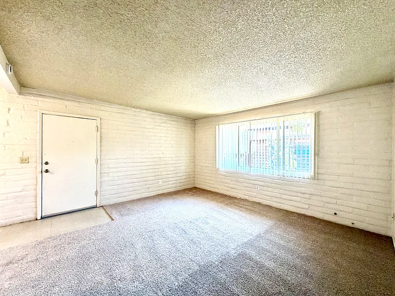 Desert Terrace Apartments - 2 and 3 Bedrooms with Community Pool and Laundry! — Photo 18