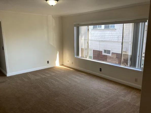 1127 W St APT 4, Sacramento, CA 95818