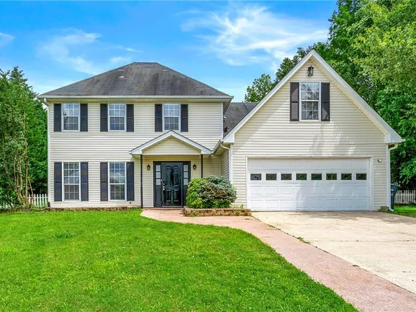 3227 Ivy Lake Ct, Buford, GA 30519