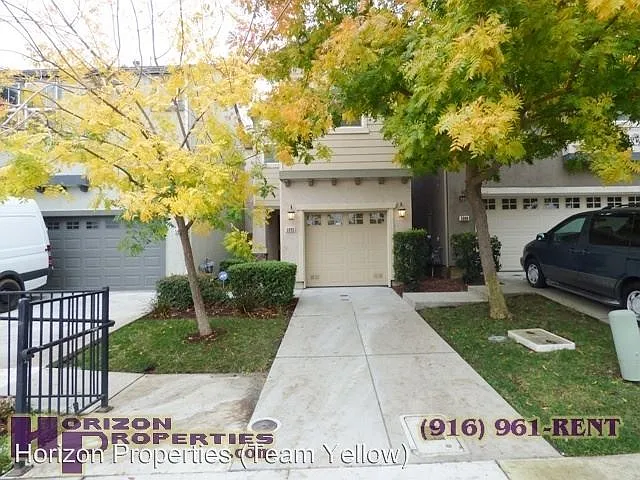 5006 Wuthering Ave photo 1