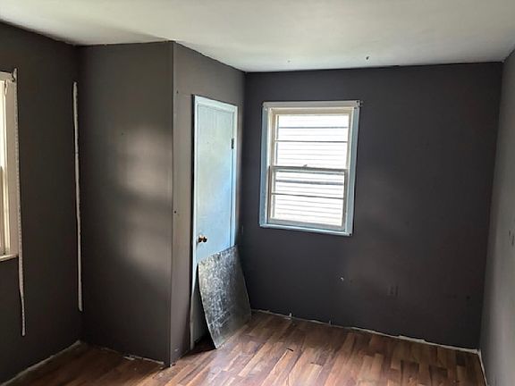 4th image of 2949 Fox Bridge Rd