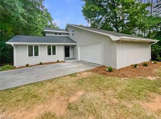 3501 Manoa Rd, Pfafftown, NC 27040