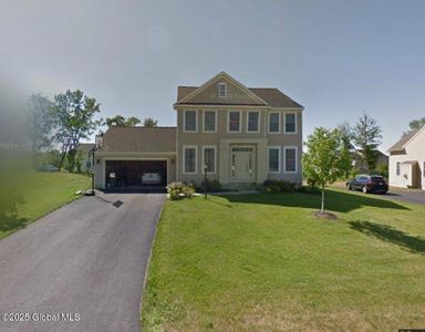 24 Buckingham Lane, Cohoes, NY, 12047