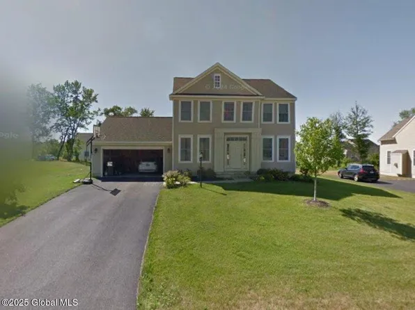 24 Buckingham Lane, Cohoes, NY 12047