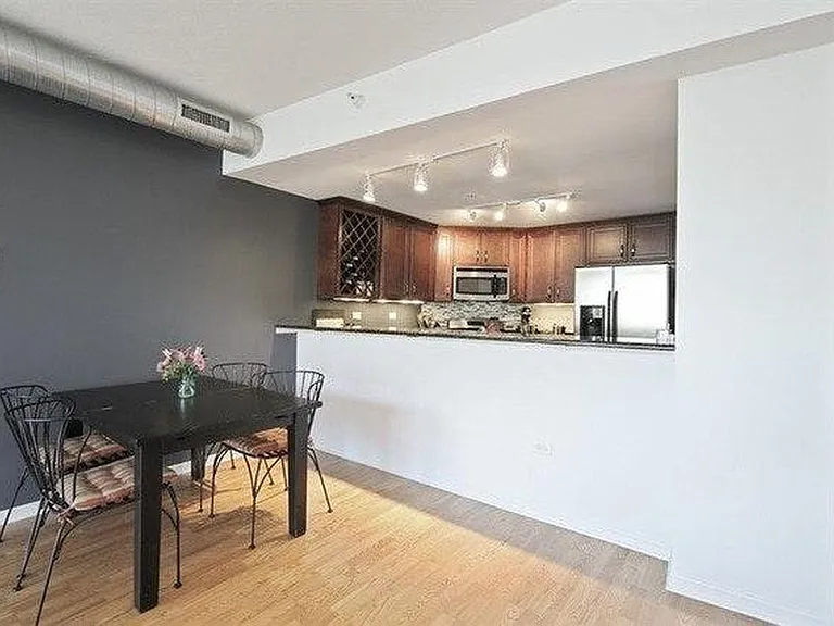 1228 Emerson St #206 — Photo 3