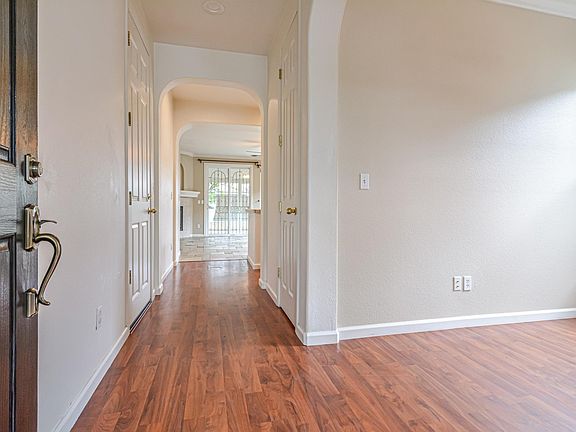 5th image of 1837 Acari Ave