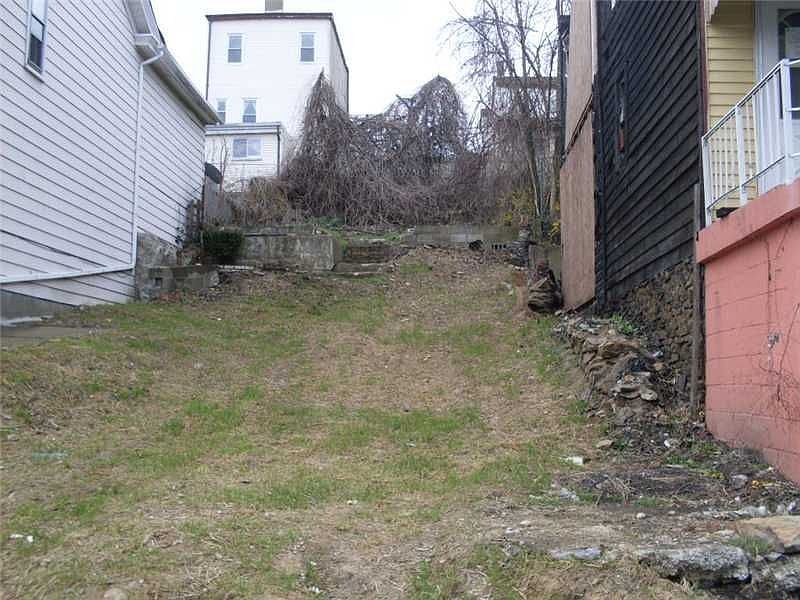 2nd image of 972 Manton Way