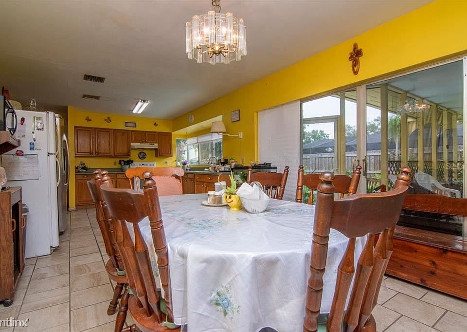 1st image of 7441R Oakvista Cir