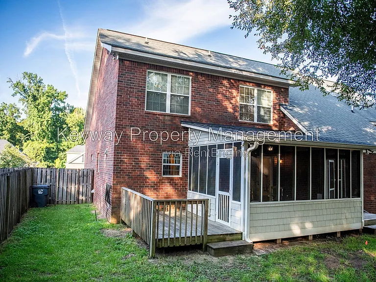 242 Stonington Dr — Photo 33