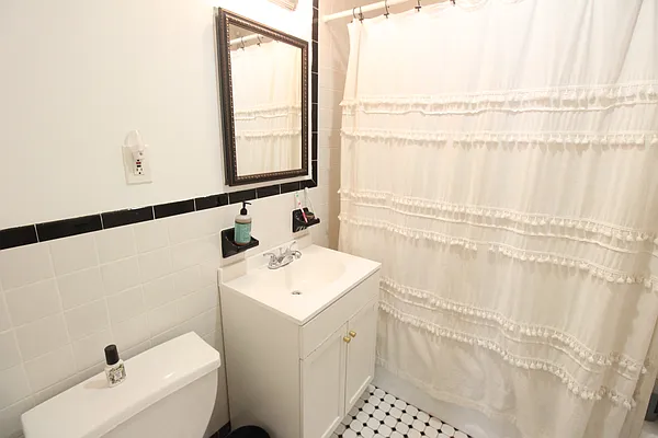 Rented by Luxor Homes & Investment Realty | media 47