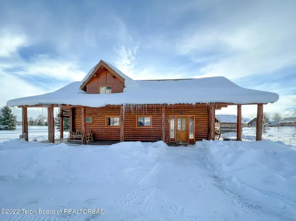 300 Ridgecrest Dr, Star Valley Ranch, WY 83127