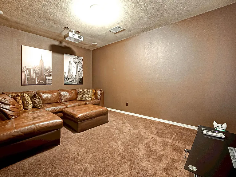 4311 Madera Creek Ln — Photo 37