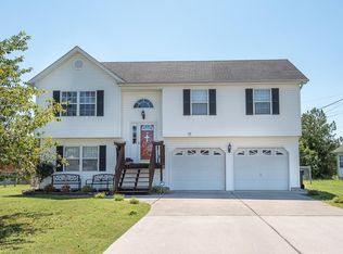 233 Colony Cir, Fort Oglethorpe, GA 30742