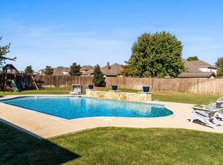 1616 Bassett Hound Dr, Fort Worth, TX 76052
