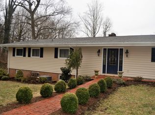 301 Whipporwill Cir, Bristol, TN 37620