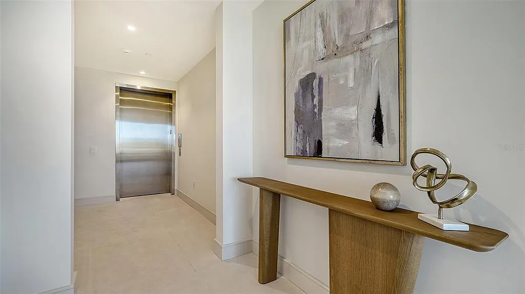 2 bed, 2.5 bath, 2143 sqft, $18,000 — Photo 3