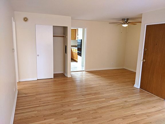 4th image of 922 Hinman Ave APT 2A