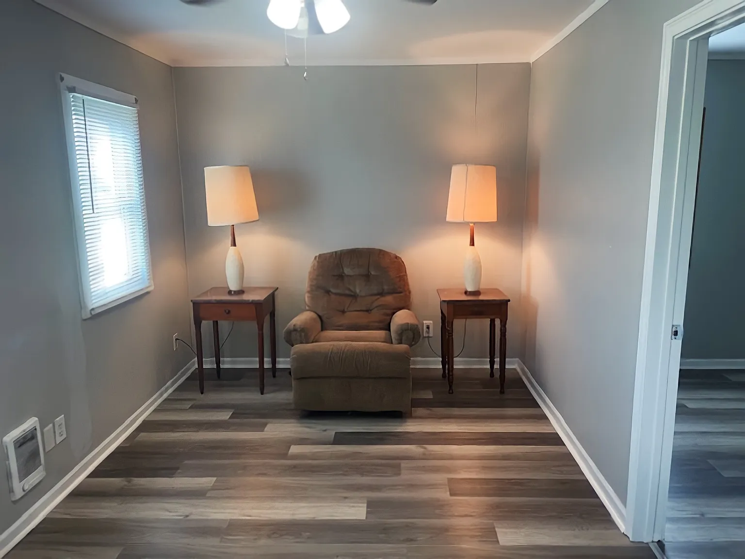2 bed, 572 sqft, $695 — Photo 3