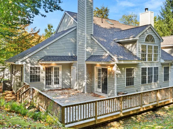 9102 Mountainside Dr #9102, Lanesborough, MA 01237