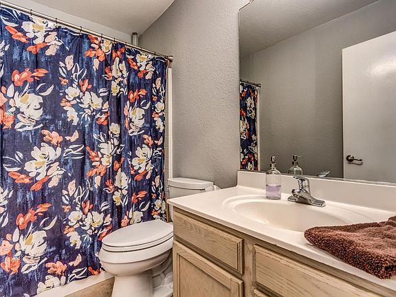 5th image of 3570 E Juanita Ave