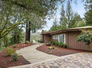 1 Tappan Ct, Orinda, CA 94563