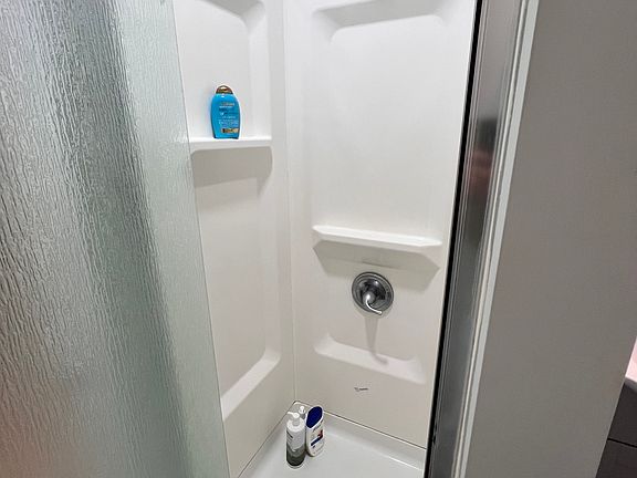 5th image of 1017 McKean St