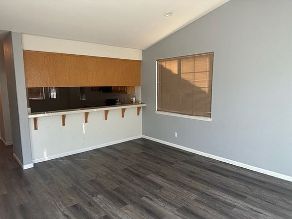 5th image of 512 Joya Dr