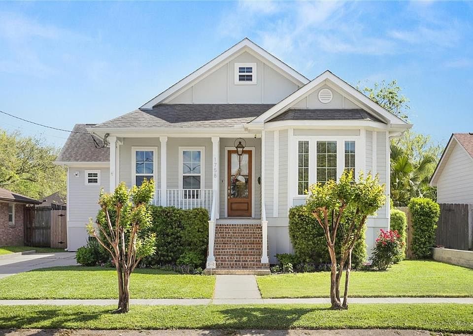 1st image of 1758 Burbank Dr
