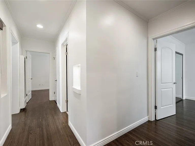 2526 Purdue Ave — Photo 14