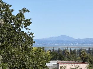 909 Hillcrest Dr, Redwood City, CA 94062