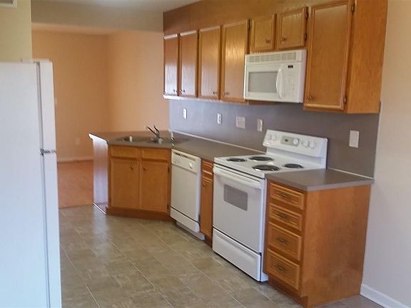 2nd image of 3287 White Oak Ct