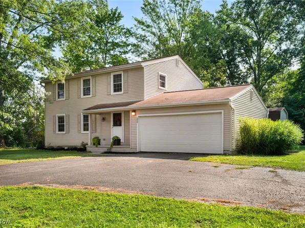 6065 Ogilby Dr, Hudson, OH 44236