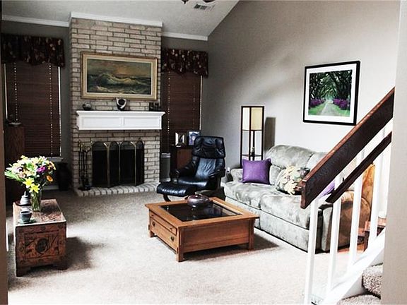 3rd image of 2223 Broadlawn Dr