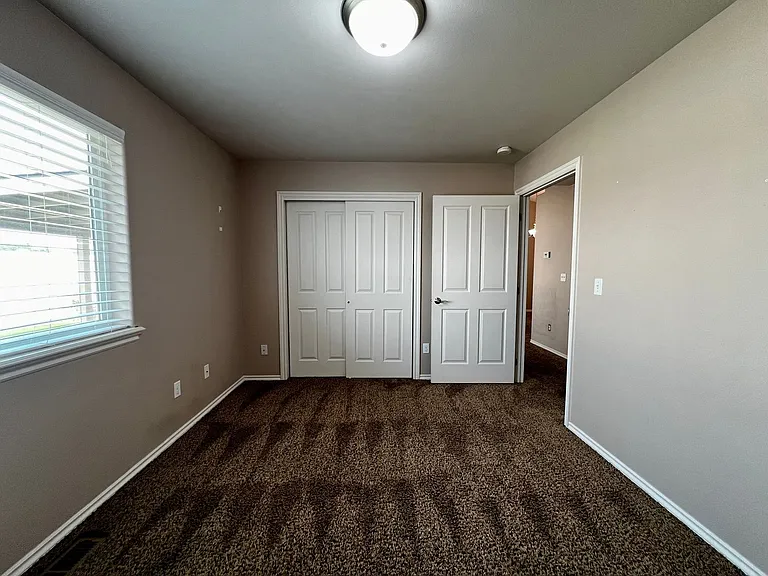 1006 S 91st Ave #2 — Photo 6