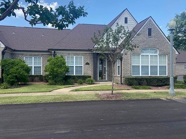1st image of 1388 Calumet Farms Dr #14