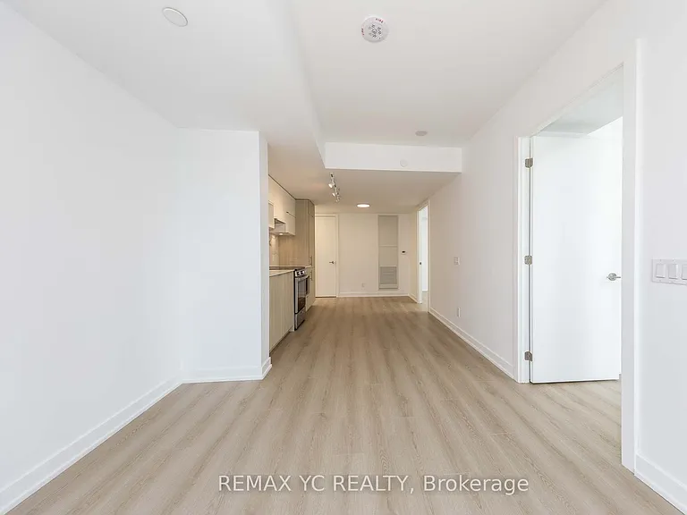 100 Queen St E #2515 — Photo 7