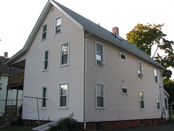 2nd image of 546 Dayton Ave