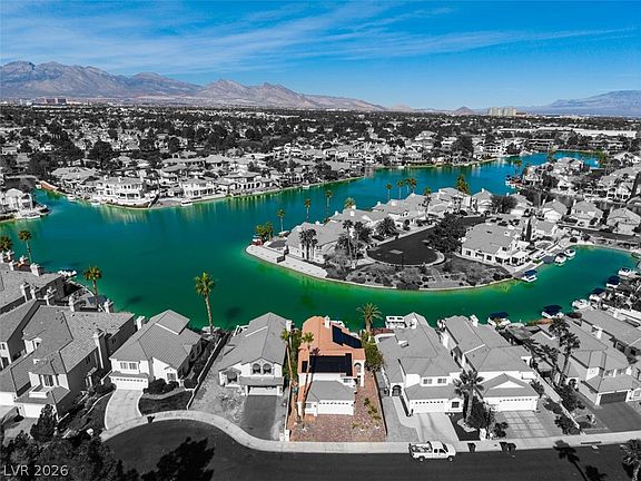 2nd image of 3157 Waterside Cir