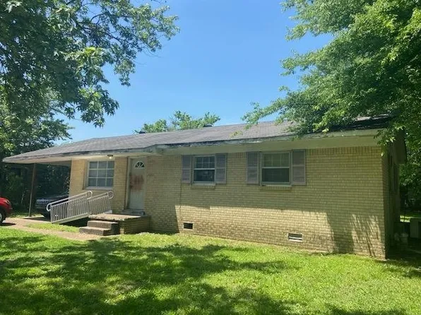 30 Peabody St, Savannah, TN 38372