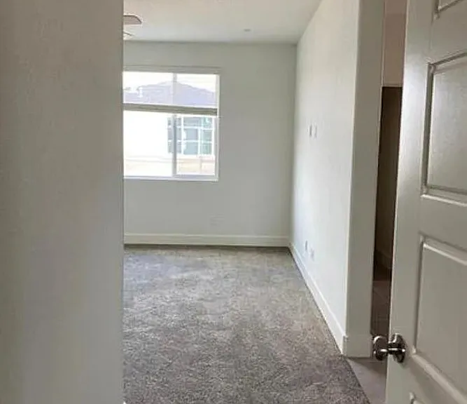 2434 Urdaneta Way — Photo 9