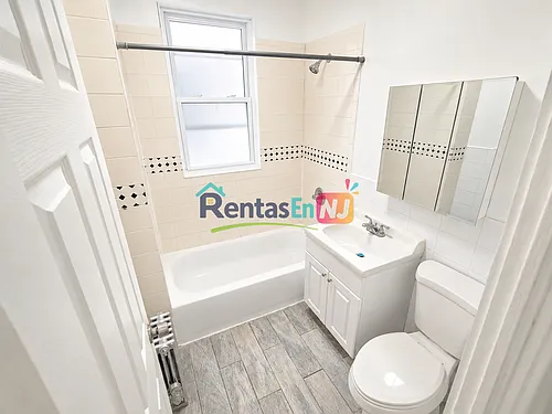 216 Sunset Ave #1R Photo 1 216 Sunset Ave #1R Photo 1
