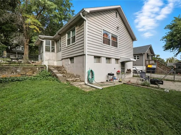 807 Beacon Ave, Kansas City, MO 64125