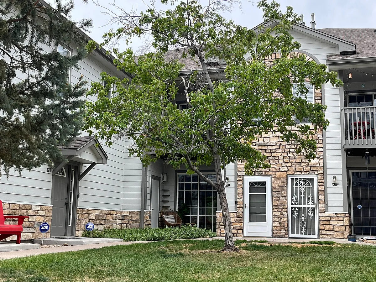 Outside - 3261 E 103rd Pl #1211