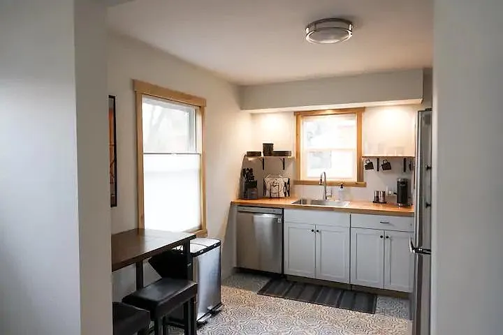 5106 Rosslyn Ave photo 1