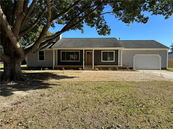 104 N Maragret Ct, Yorktown, VA 23692