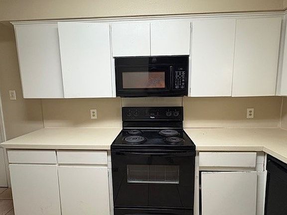 5th image of 4318 Segura Ct S