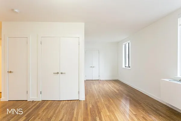 Rented by MNS Marketing | media 7