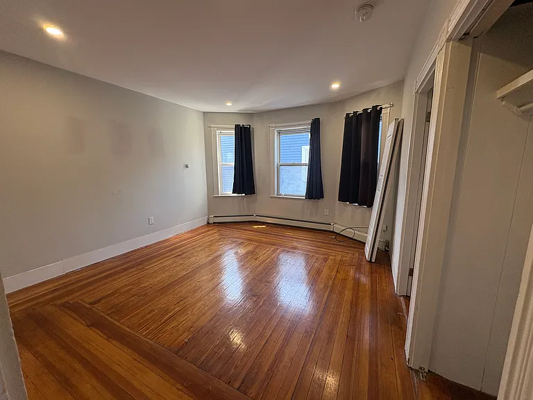 12 Redfield St #3 — Photo 8