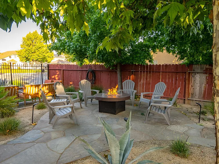 837 Sycamore Canyon Rd — Photo 7