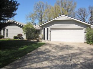 33048 Leafy Mill Ln, N Ridgeville, OH 44039